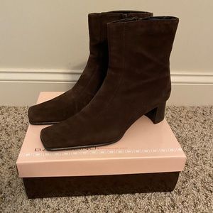 Dark brown suede ankle boot